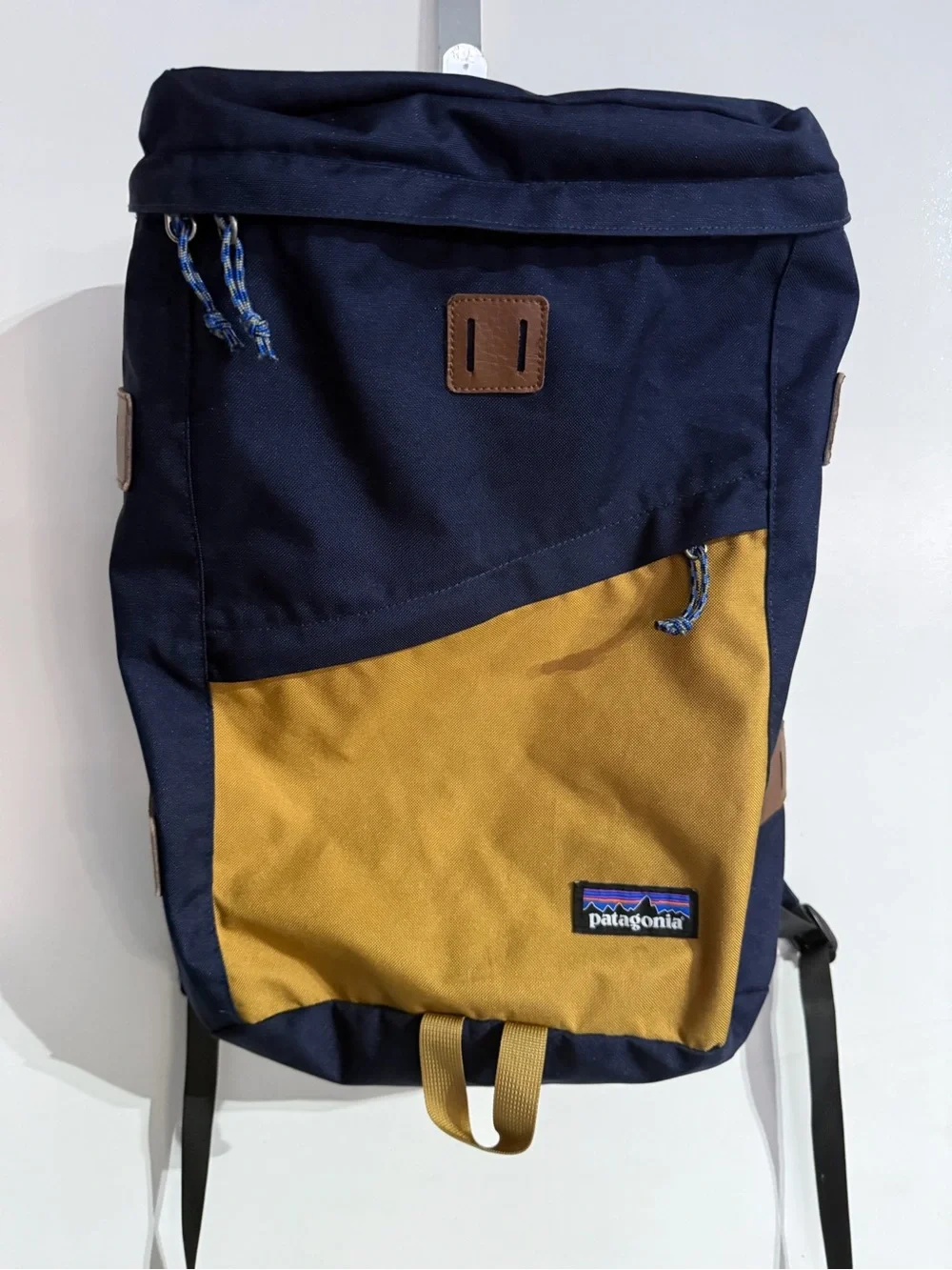 EUC Patagonia Toromiro 22L Pack Navy Yellow Backpack School Work Gym Travel